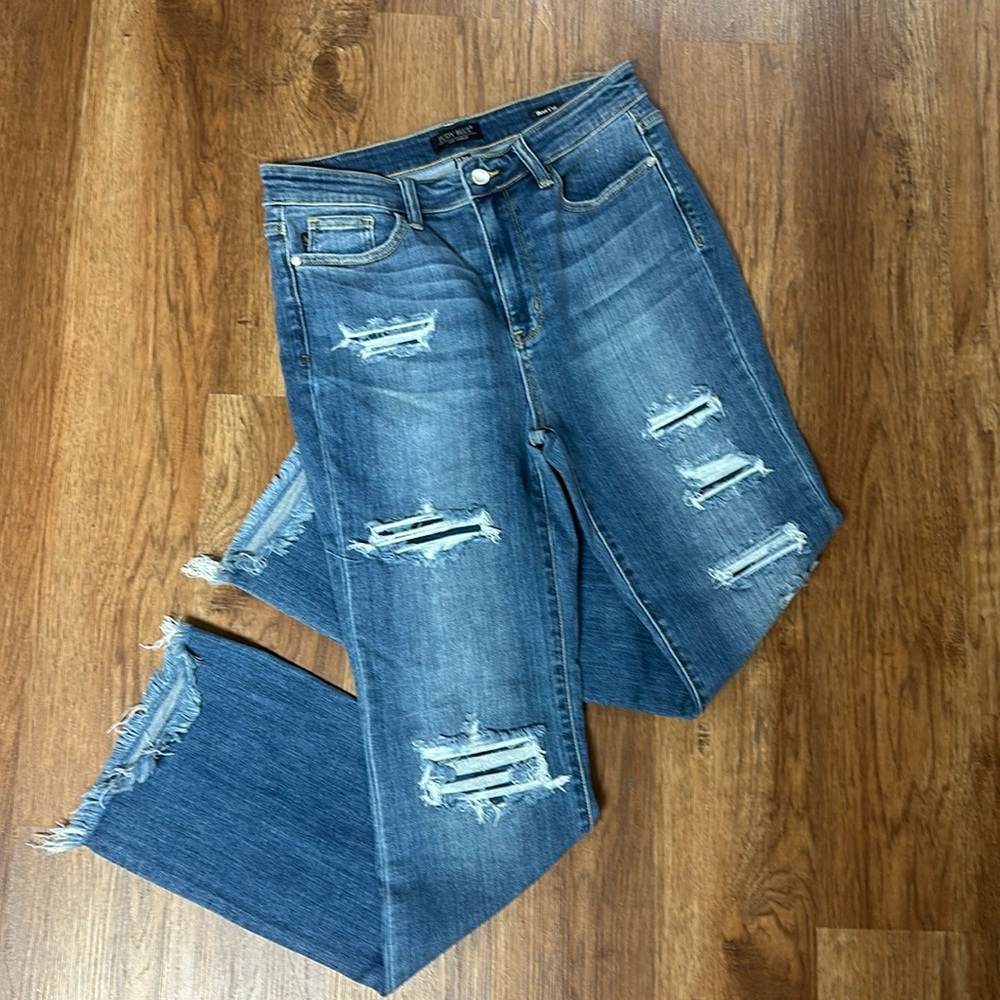 Judy Blue raw hem flare size 11/30 stretch NWOT